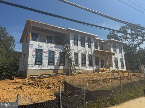 401 Old Courthouse Road NE, Vienna VA 22180