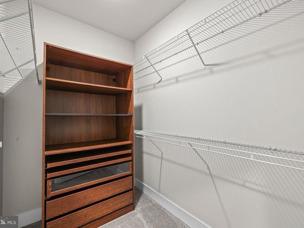 1334 S Quinn Street, Arlington VA 22204