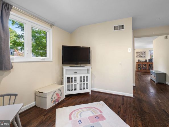 7228 Arthur Drive, Falls Church VA 22046