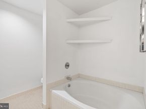 2301 Cherry Street 6F, Philadelphia PA 19103