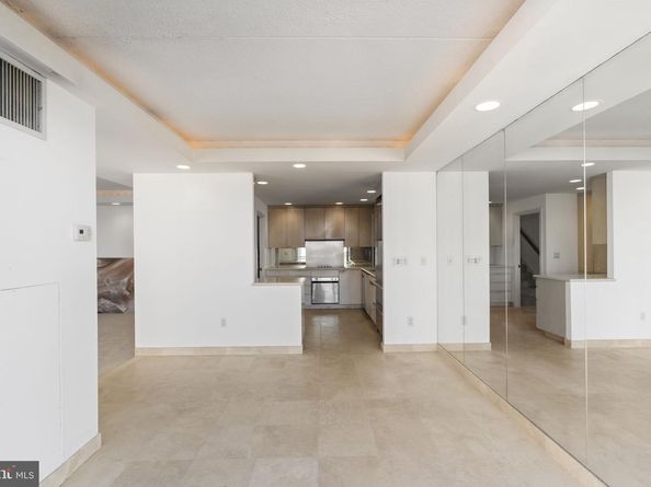 2301 Cherry Street 6F, Philadelphia PA 19103