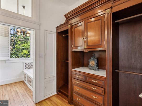 1527 35TH Street NW, Washington DC 20007