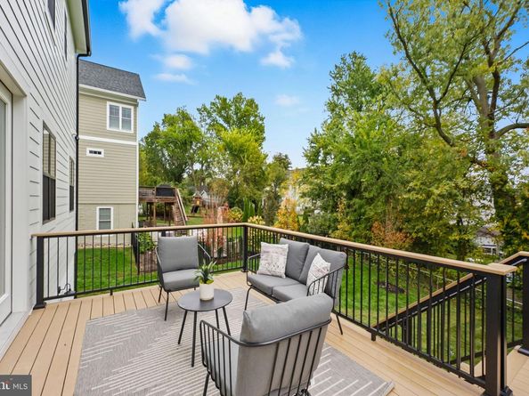 1945 Leonard Road, Falls Church VA 22043