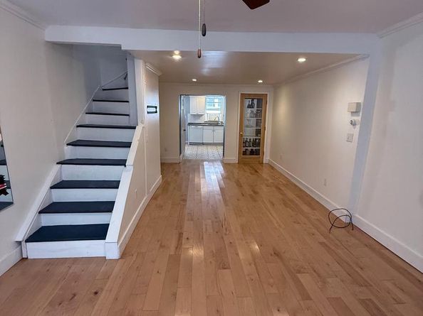913 League Street, Philadelphia PA 19147