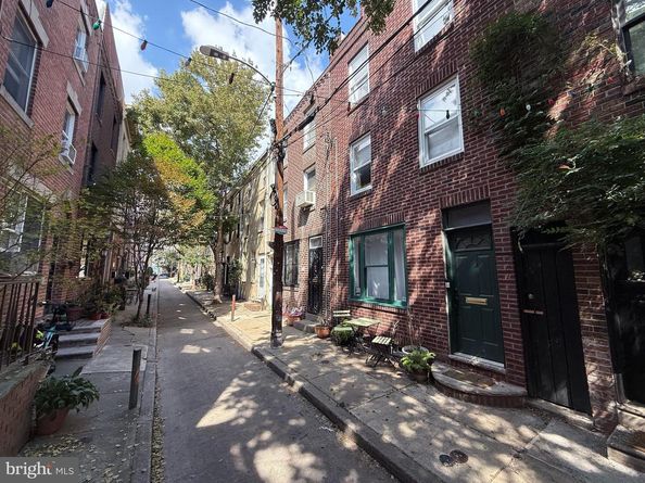 913 League Street, Philadelphia PA 19147