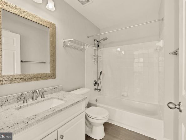 3015 Fallswood Glen Court, Falls Church VA 22044