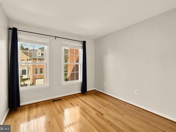 3015 Fallswood Glen Court, Falls Church VA 22044