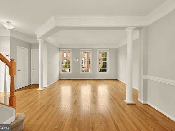 3015 Fallswood Glen Court, Falls Church VA 22044