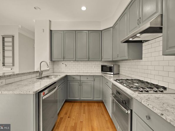 3015 Fallswood Glen Court, Falls Church VA 22044