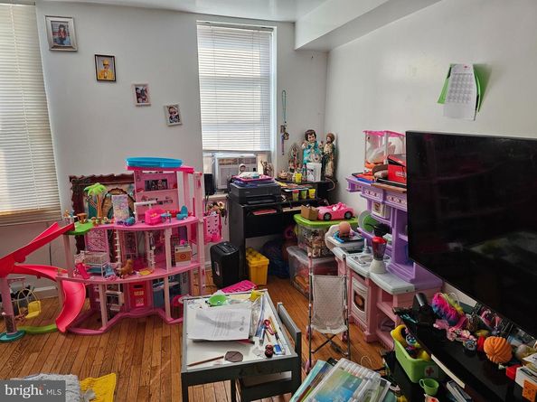 1148 S 9TH Street, Philadelphia PA 19147