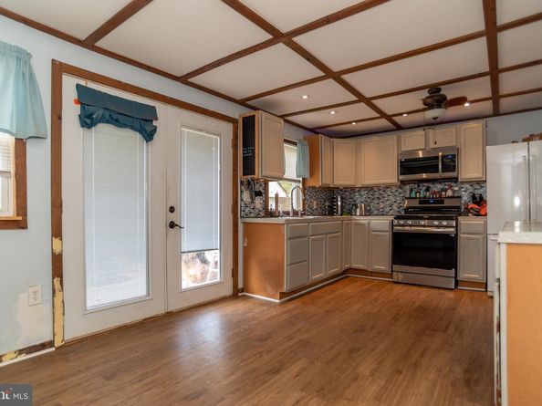 618 Cedar Avenue, Croydon PA 19021