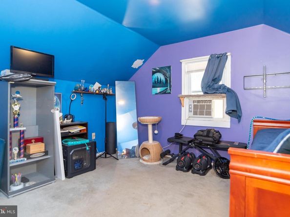 618 Cedar Avenue, Croydon PA 19021