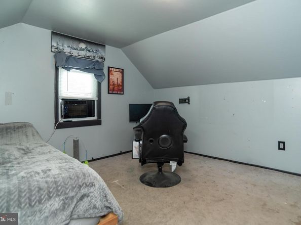 618 Cedar Avenue, Croydon PA 19021