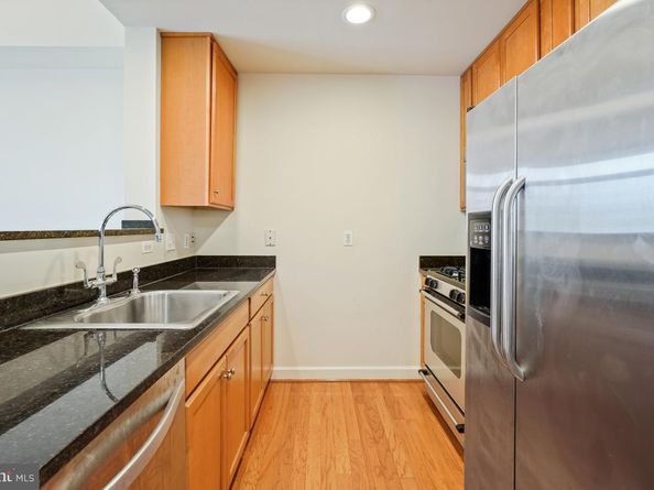 1000 N Randolph Street 806, Arlington VA 22201