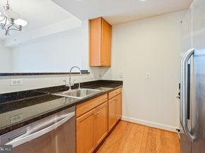 1000 N Randolph Street 806, Arlington VA 22201