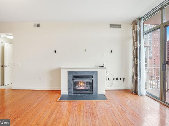 1000 N Randolph Street 806, Arlington VA 22201