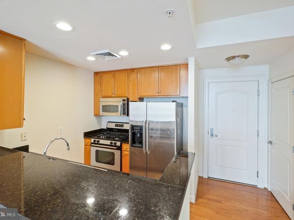 1000 N Randolph Street 806, Arlington VA 22201