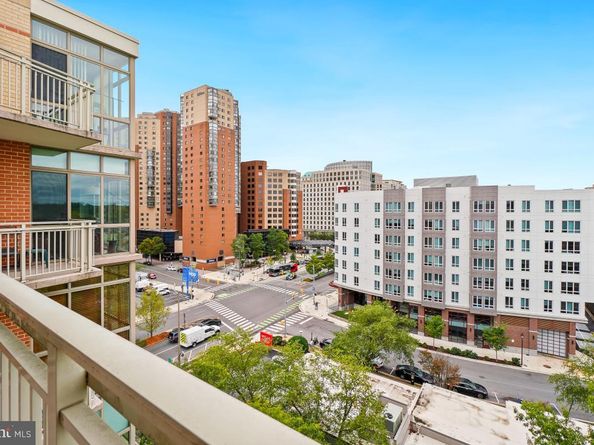 1000 N Randolph Street 806, Arlington VA 22201
