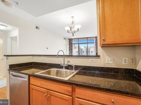 1000 N Randolph Street 806, Arlington VA 22201