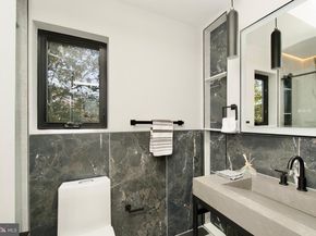 3500 7TH Street N, Arlington VA 22201