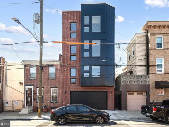 138-40 Tasker St, Philadelphia PA 19148