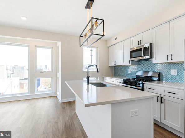 138-40 Tasker St, Philadelphia PA 19148
