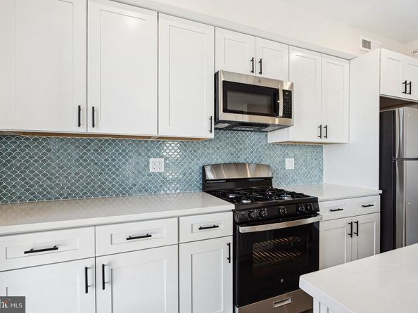 138-40 Tasker St, Philadelphia PA 19148