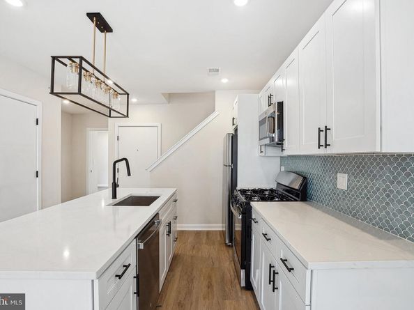138-40 Tasker St, Philadelphia PA 19148