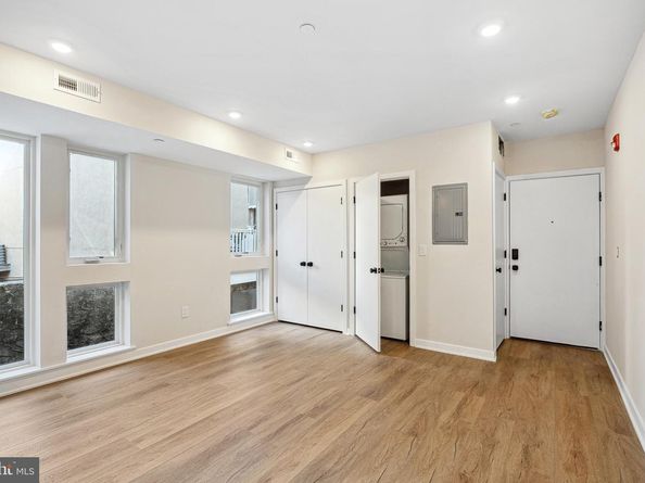 138-40 Tasker St, Philadelphia PA 19148
