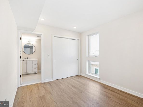 138-40 Tasker St, Philadelphia PA 19148