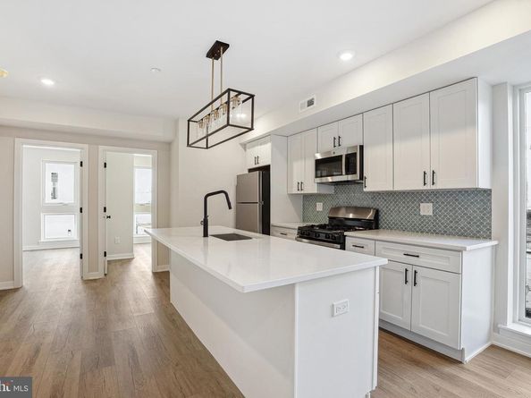 138-40 Tasker St, Philadelphia PA 19148