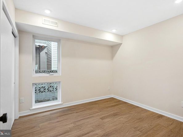138-40 Tasker St, Philadelphia PA 19148