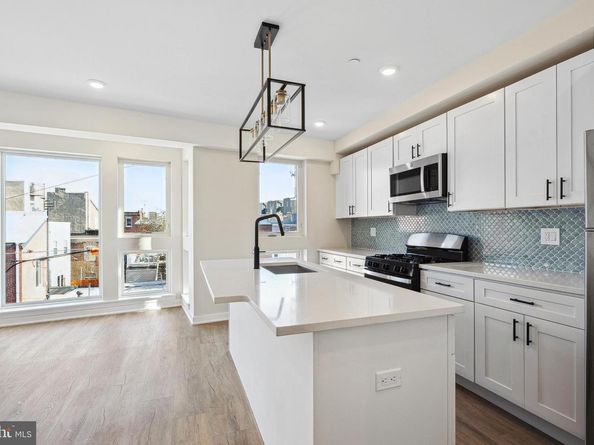 138-40 Tasker St, Philadelphia PA 19148