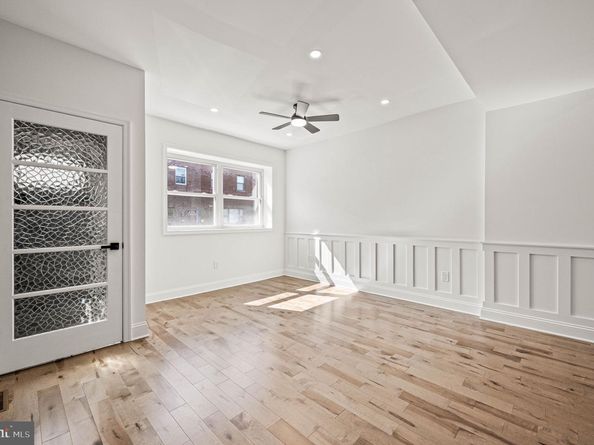 1921 S 10TH Street, Philadelphia PA 19148