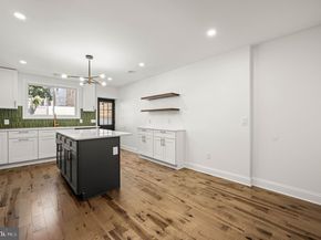 1921 S 10TH Street, Philadelphia PA 19148