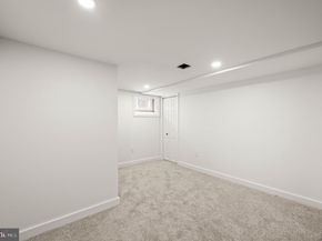 1921 S 10TH Street, Philadelphia PA 19148