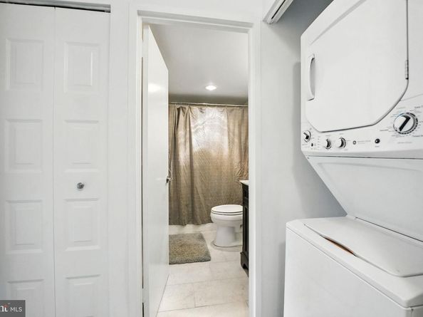 2311 Pimmit Drive 106, Falls Church VA 22043