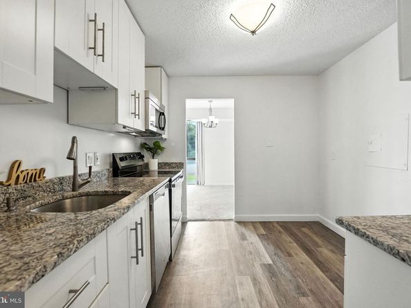 2311 Pimmit Drive 106, Falls Church VA 22043