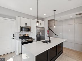1915 H Street NE PH2, Washington DC 20002