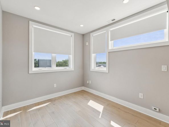 1915 H Street NE PH2, Washington DC 20002
