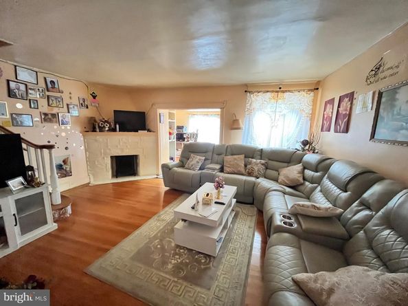 5932 Frontenac Street, Philadelphia PA 19149