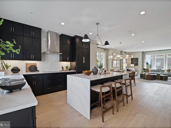 61 Lower Service Court NW 936, Washington DC 20001