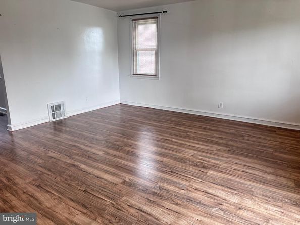 1819 Oakmont Street, Philadelphia PA 19111