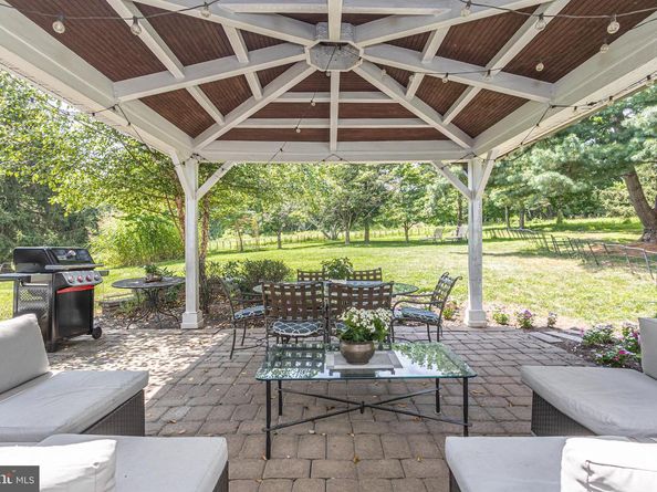 439 Brownsburg Road W, Newtown PA 18940