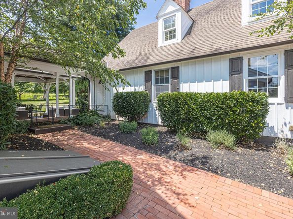 439 Brownsburg Road W, Newtown PA 18940