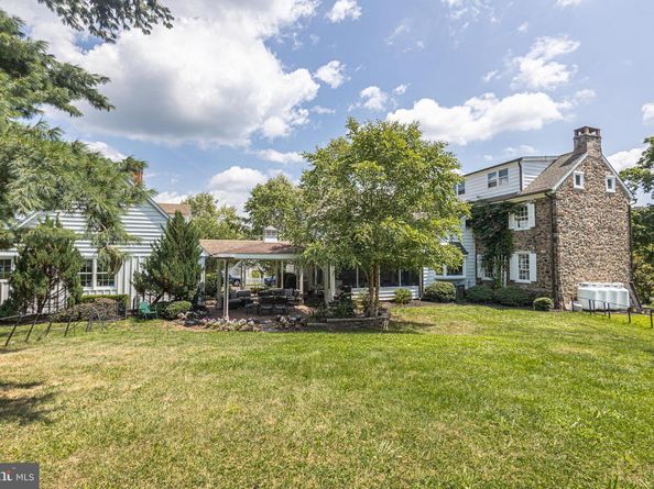 439 Brownsburg Road W, Newtown PA 18940