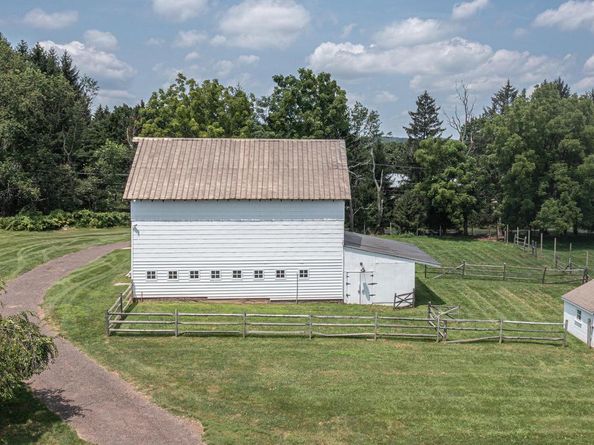 439 Brownsburg Road W, Newtown PA 18940