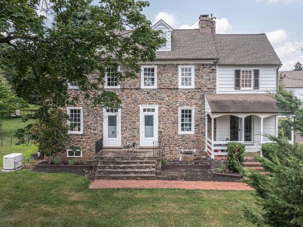 439 Brownsburg Road W, Newtown PA 18940