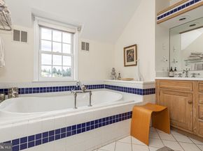 439 Brownsburg Road W, Newtown PA 18940
