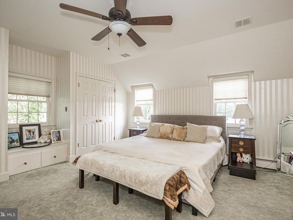 439 Brownsburg Road W, Newtown PA 18940